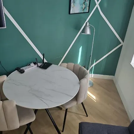 Compact L Sleeps 3 In